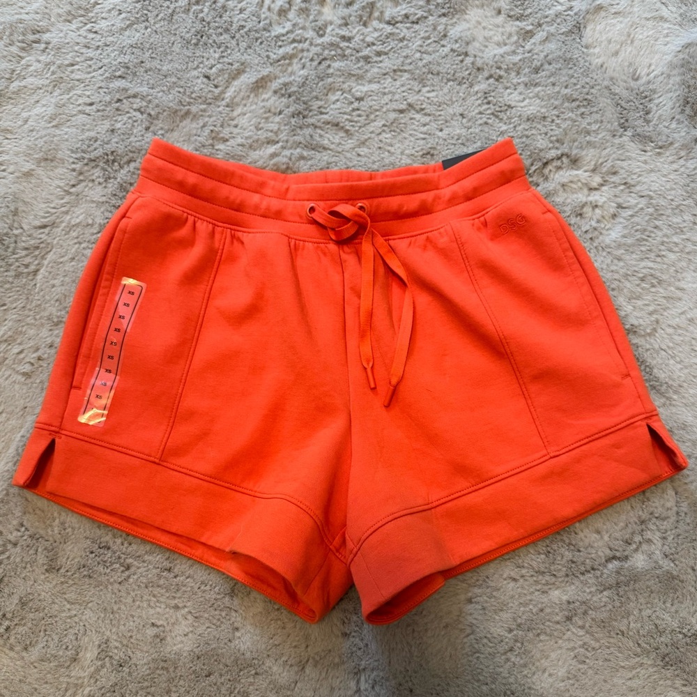 DSG SPORT FLEECE SHORT
GINGER ORANGE